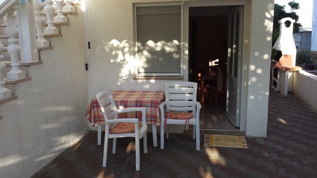Apartments B&B Povljana Dış mekan fotoğraf